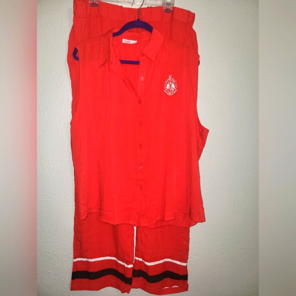 Deltabox 2 Piece Pant Set NWOT